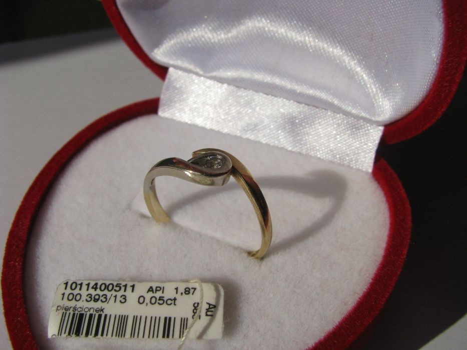 Złoty Pierścionek z Brylantem 0,05 ct - Apart