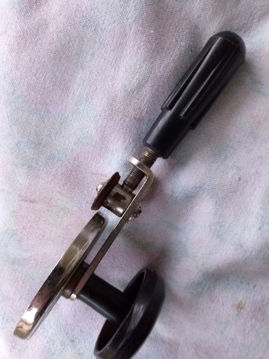 Закаточний ключ для слоїків консервація