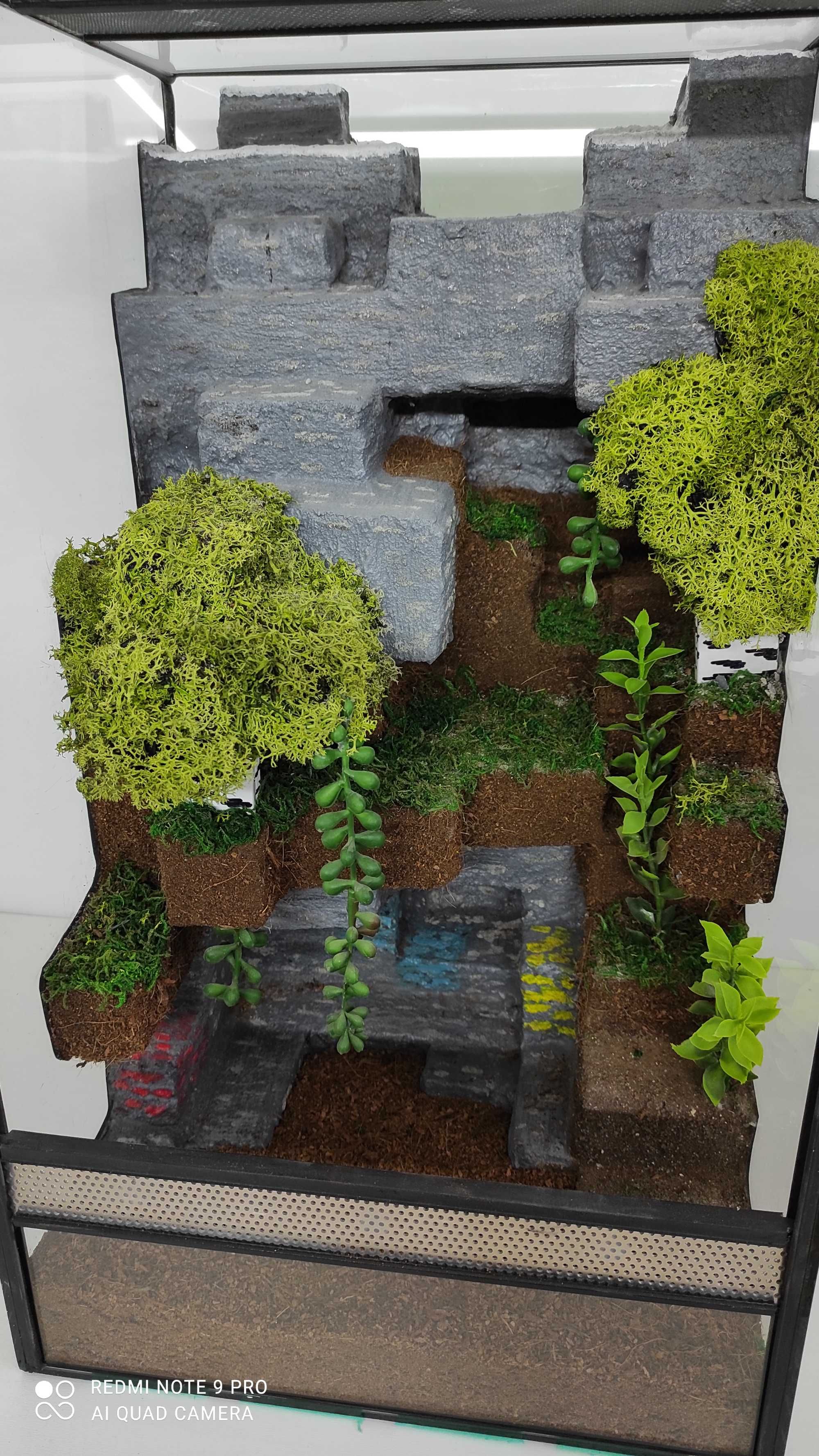 Terrarium dla patyczaka, gekona, extreme hills, TW13MC AquaWaves