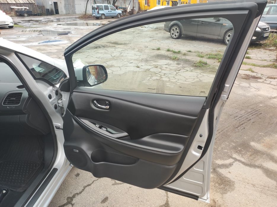 Nissan Leaf Ніссан Ліф