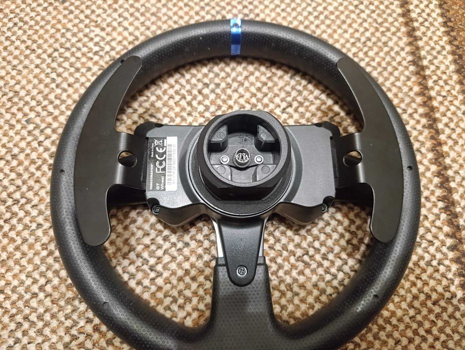 Баранка Thrustmaster T300