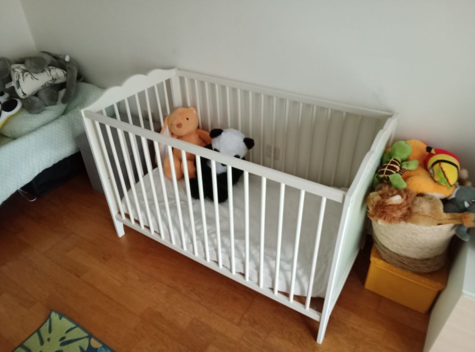 Berço lacado branco