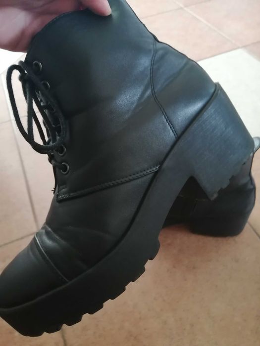 Buty na koturnie roz. 39