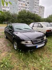 Audi A4 1.8 бензин