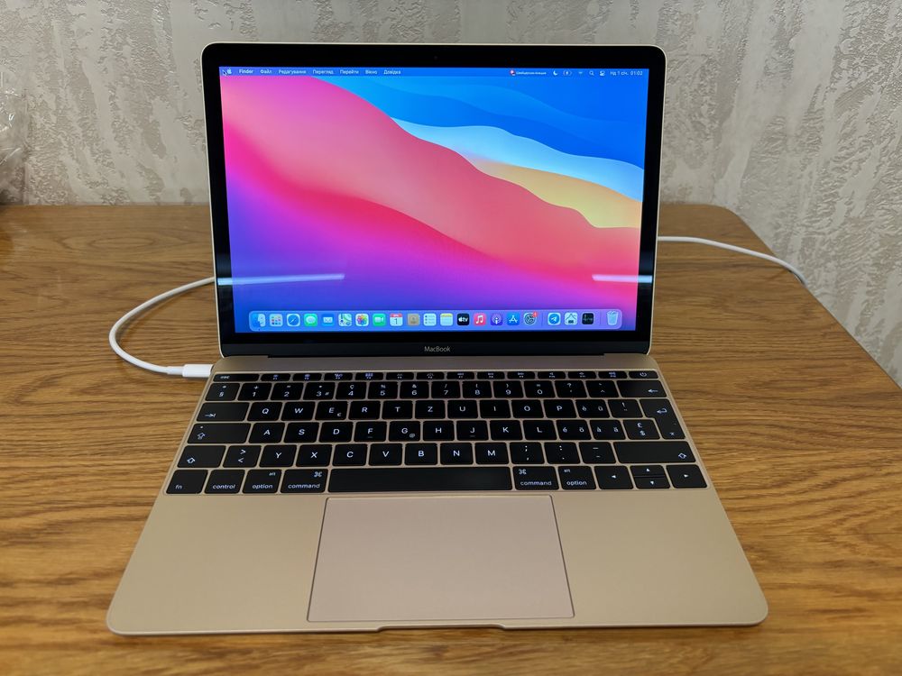 Ноутбук Apple MacBook