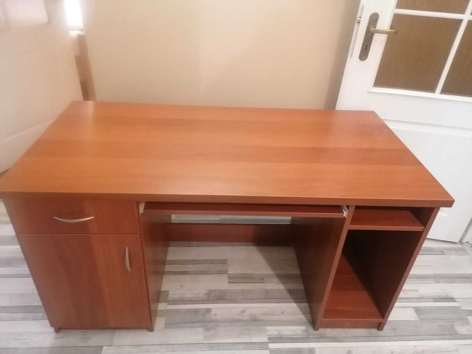 Biurko 140x70 w dobrym stanie