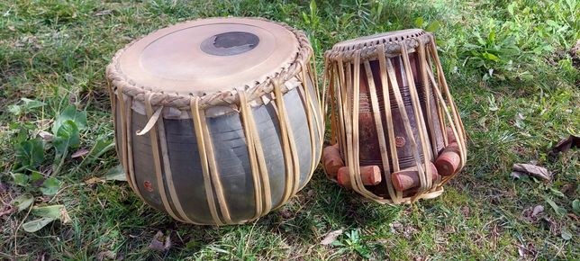 Tablas indianas ( instrumento tradicional da Índia)