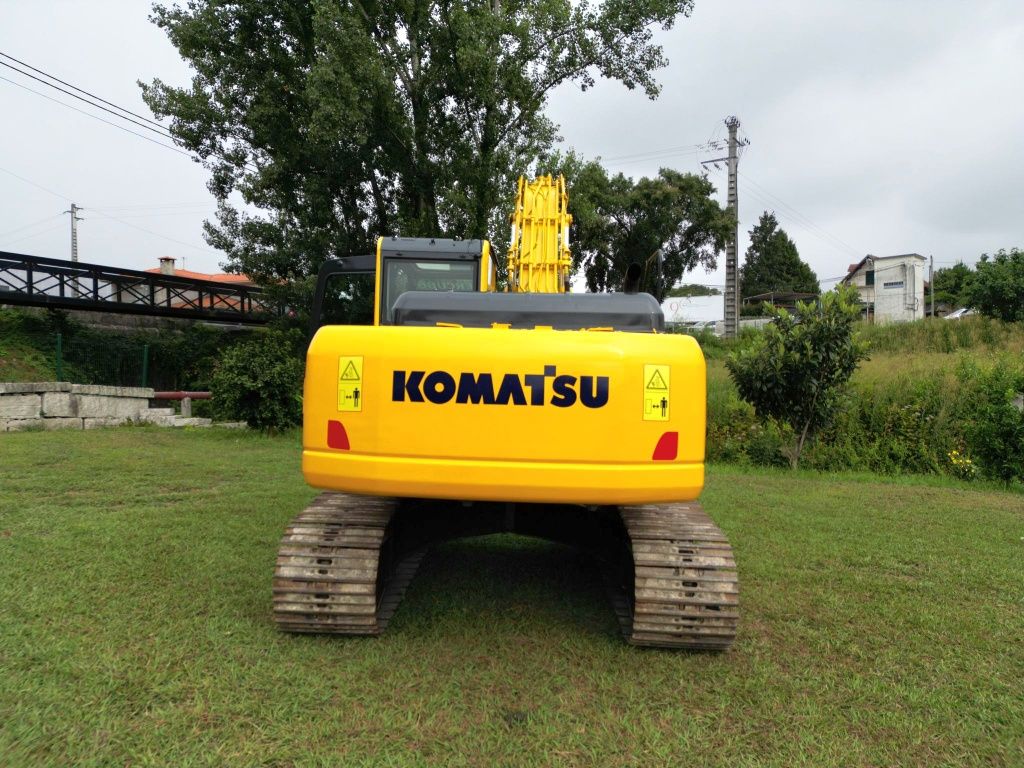 Escavadora komatsu pc 210