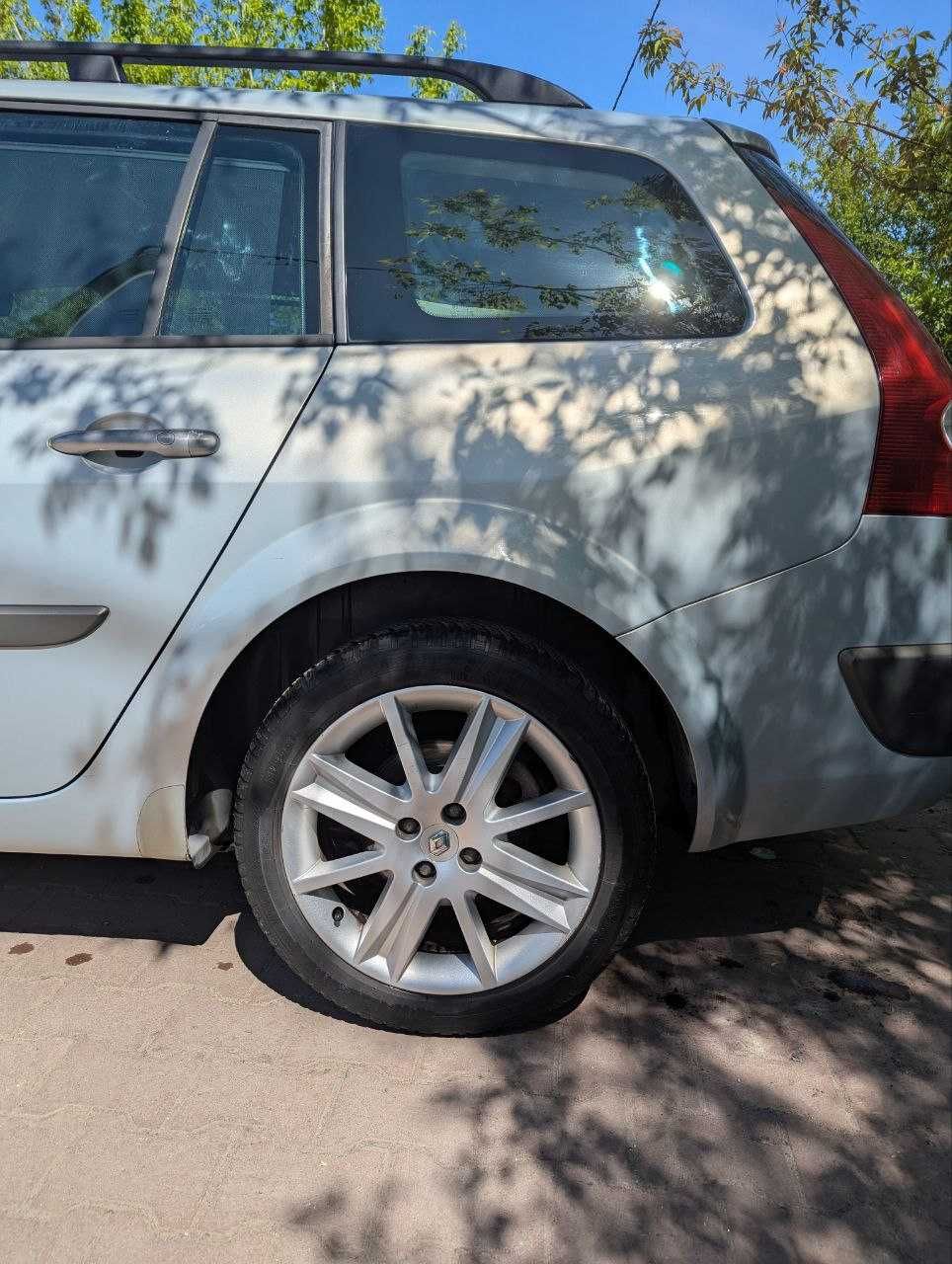 Рено Меган 2 2.0 бензин