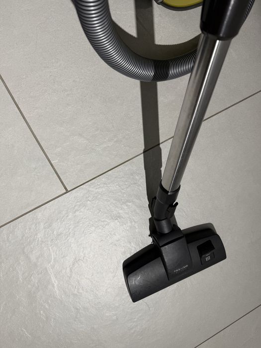 Odkurzacz Miele C3 Complete Series 120