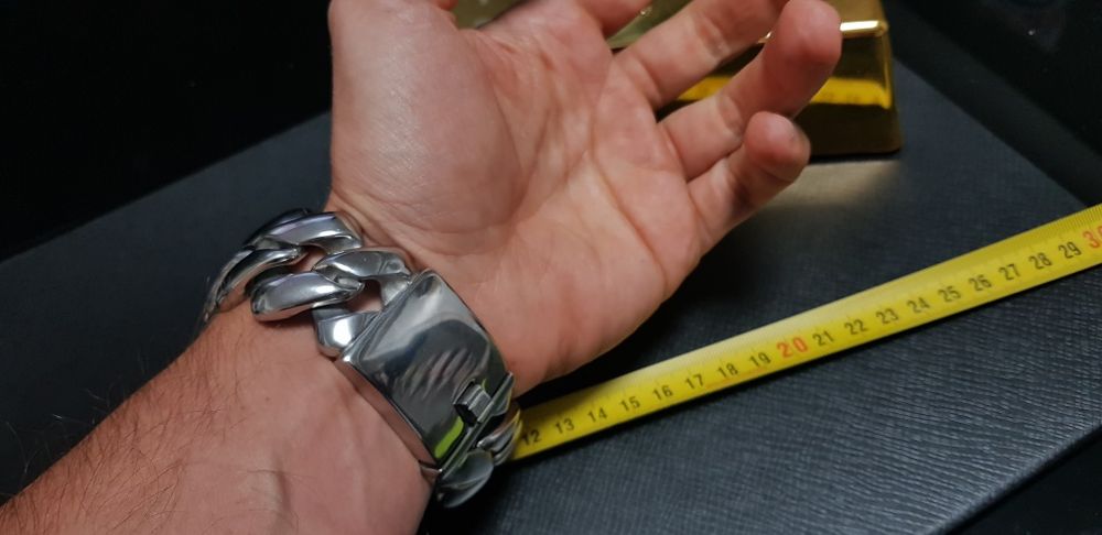 Pulseira larga em Aço