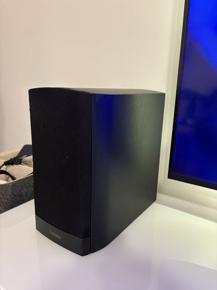 Colunas Hi-Fi Definitive Technology
