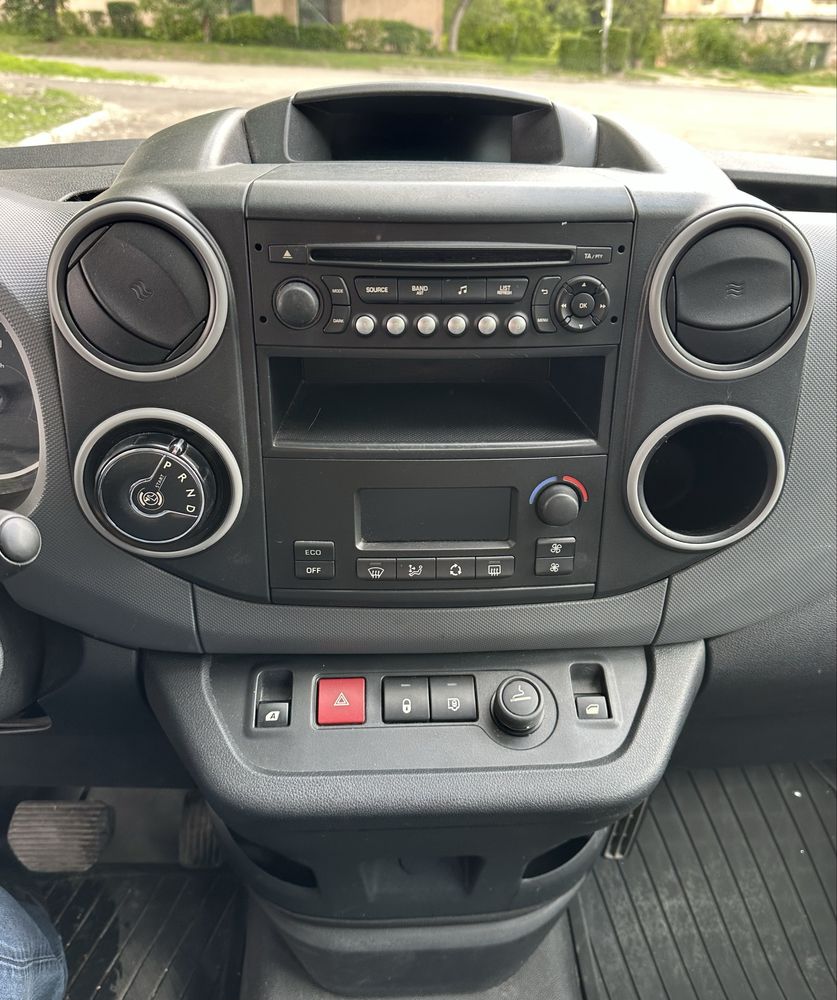 Продам Peugeot Partner Electro 2013 24 квт 133.000 км