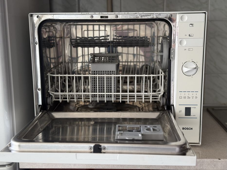 Посудомийна машина