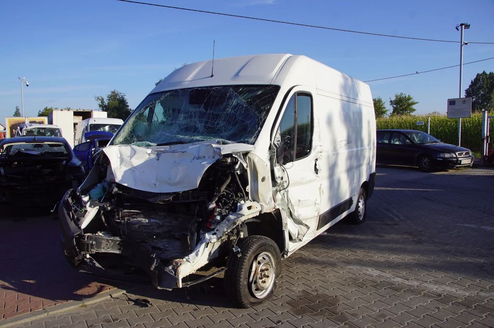 Auto na części - Citroen Jumper III Lift L2H2 2.2 BlueHDI DW12RUD MLGU6 249 Bianco Banchisa SB 2020R Silnik Skrzynia Drzwi Szyba Lusterko Błotnik Deska Kokpit Sterownik Moduł Licznik Fotel Kierownica