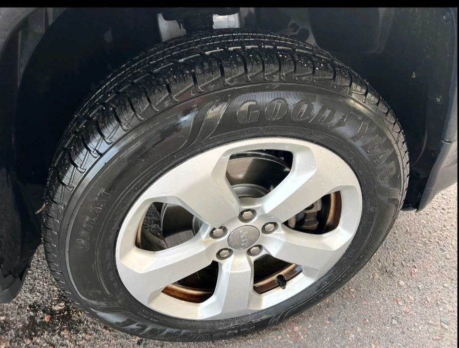 продам авто джип компас 2018 року автомат бензин повний привід