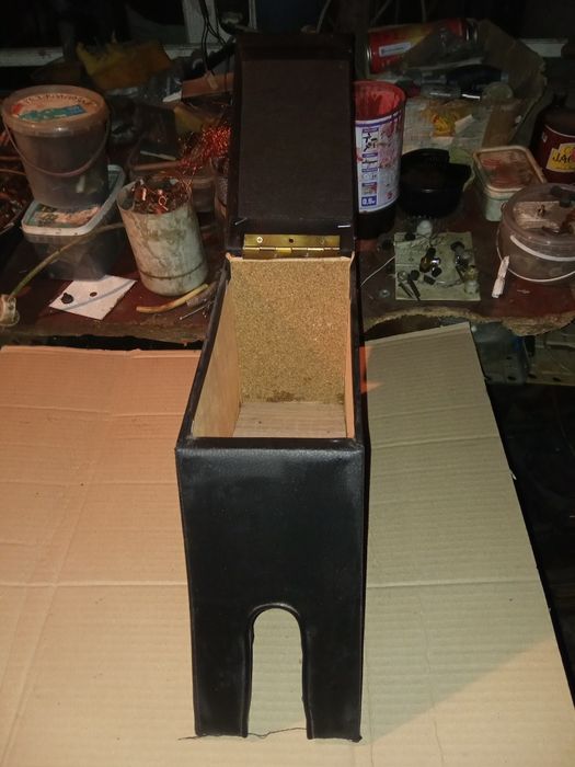 Подлокотник. Для легковых авто