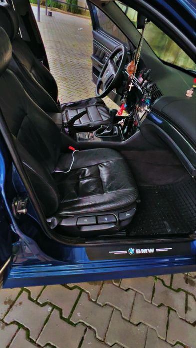 BMW e39 2.5 tds        .