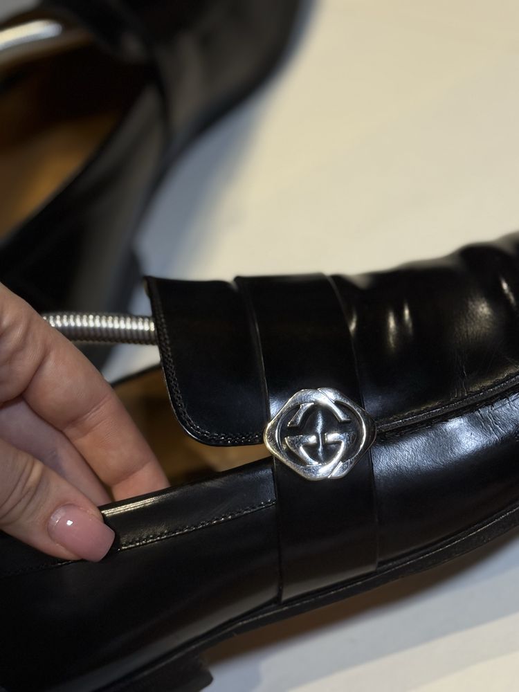 Чорні Gucci мокасини