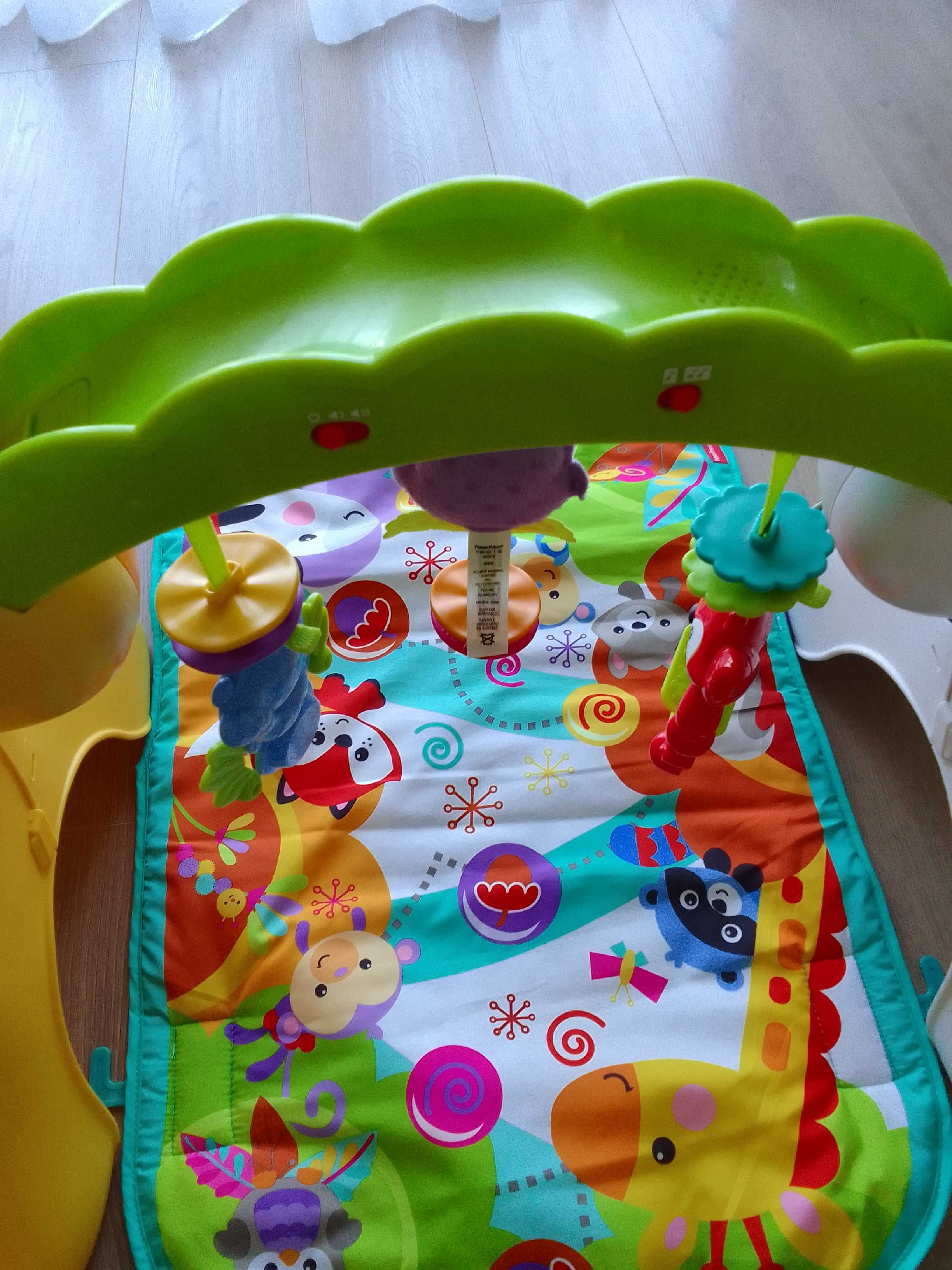 Fisher-Price mata edukacyjna, pałąk, wieża, zebra i żyrafa GLK31
