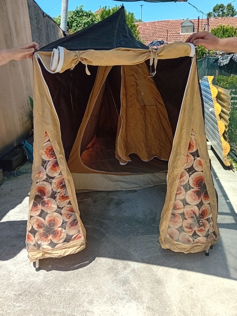 Tenda de canadiana com avançado
