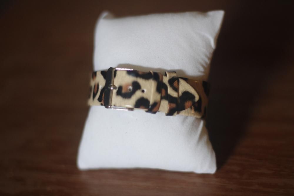 Relógio Senhora - Gato (NOVO)