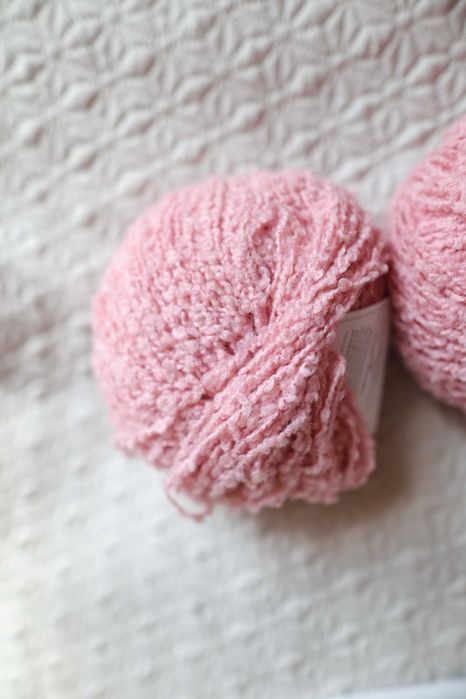 Włóczka bukla DMC BOUCLETTE 50g 04 róż *cukierkowy róż