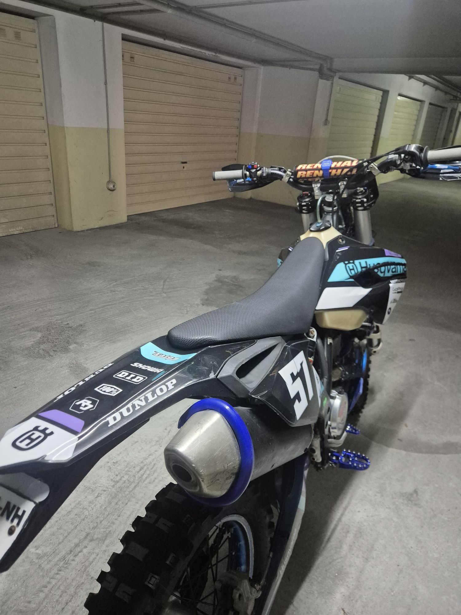 Mota Enduro em muito bom estado