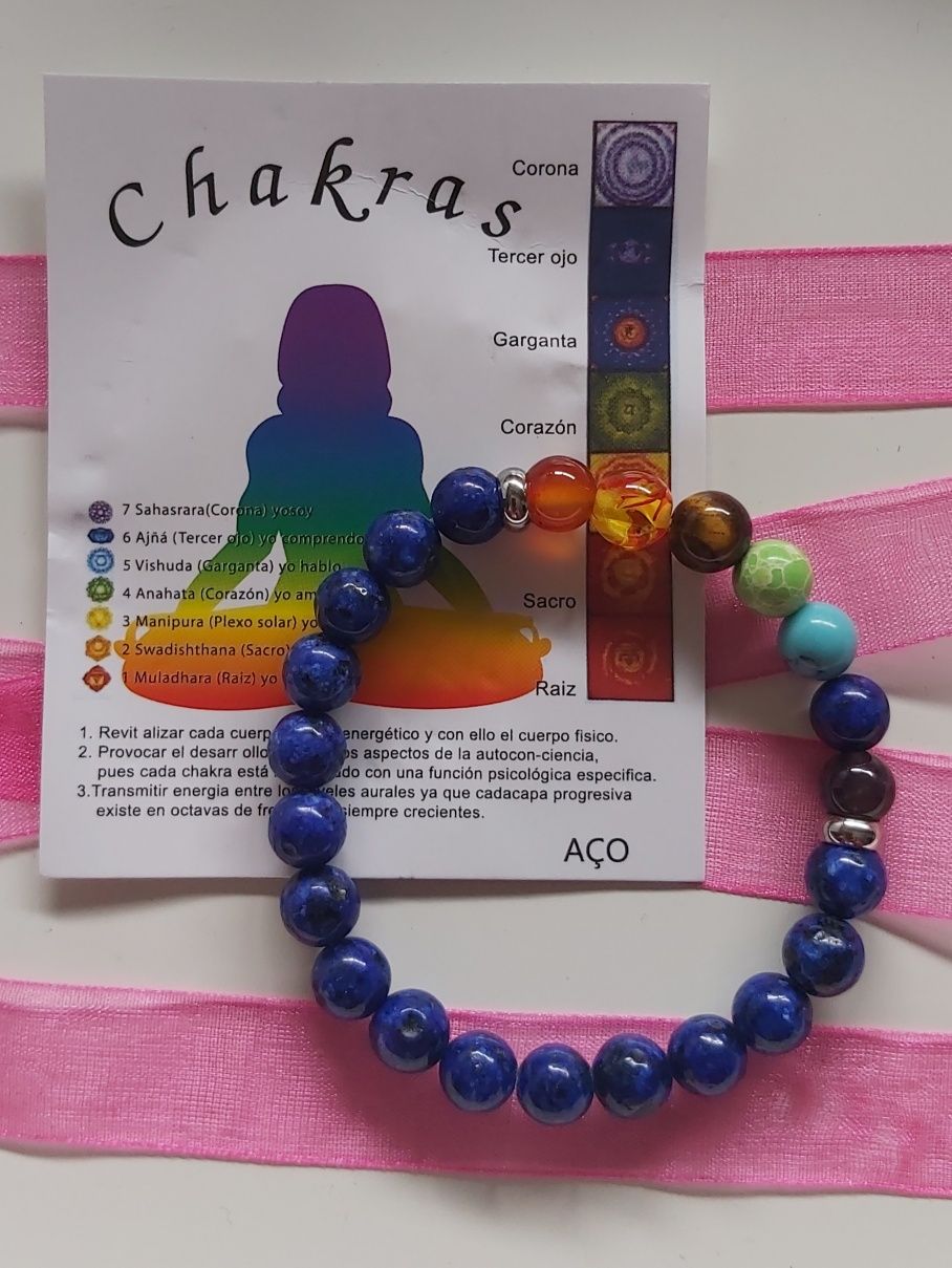 Pulseira elástica azul, com pedras naturais "7 chakras"