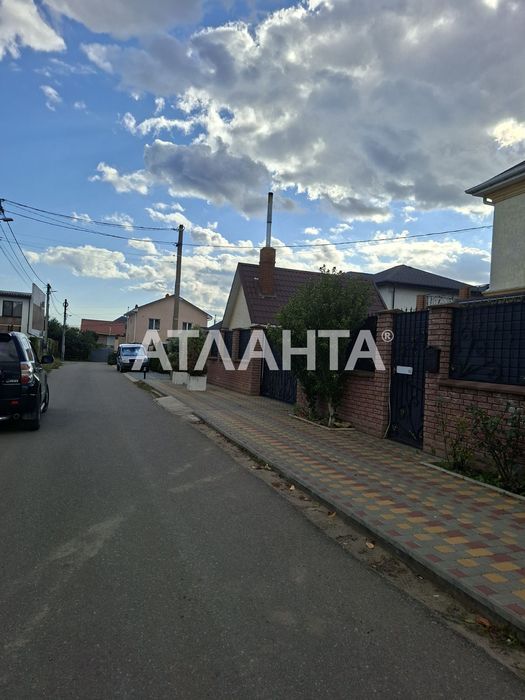 Продаётся участок в лучшем месте в Червоном хуторе