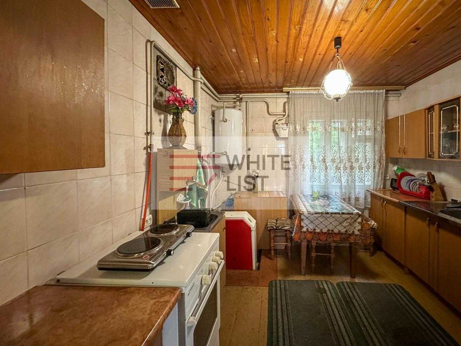 Продаж будинку/господарства м. Вашківці