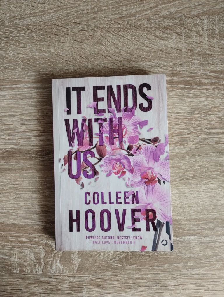 Książka bestseller "It ends with us" Collen Hoover