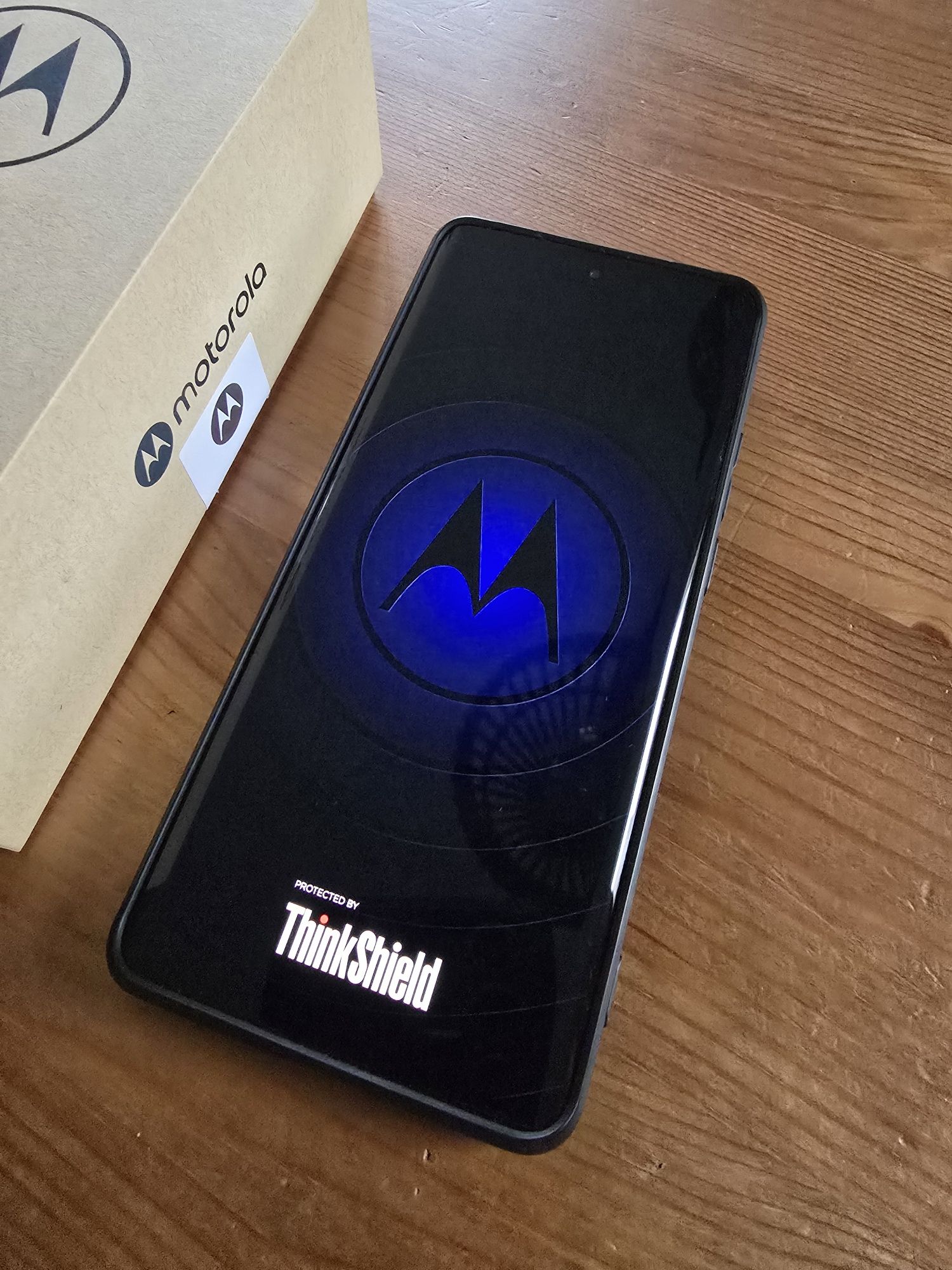Motorola EDGE 40