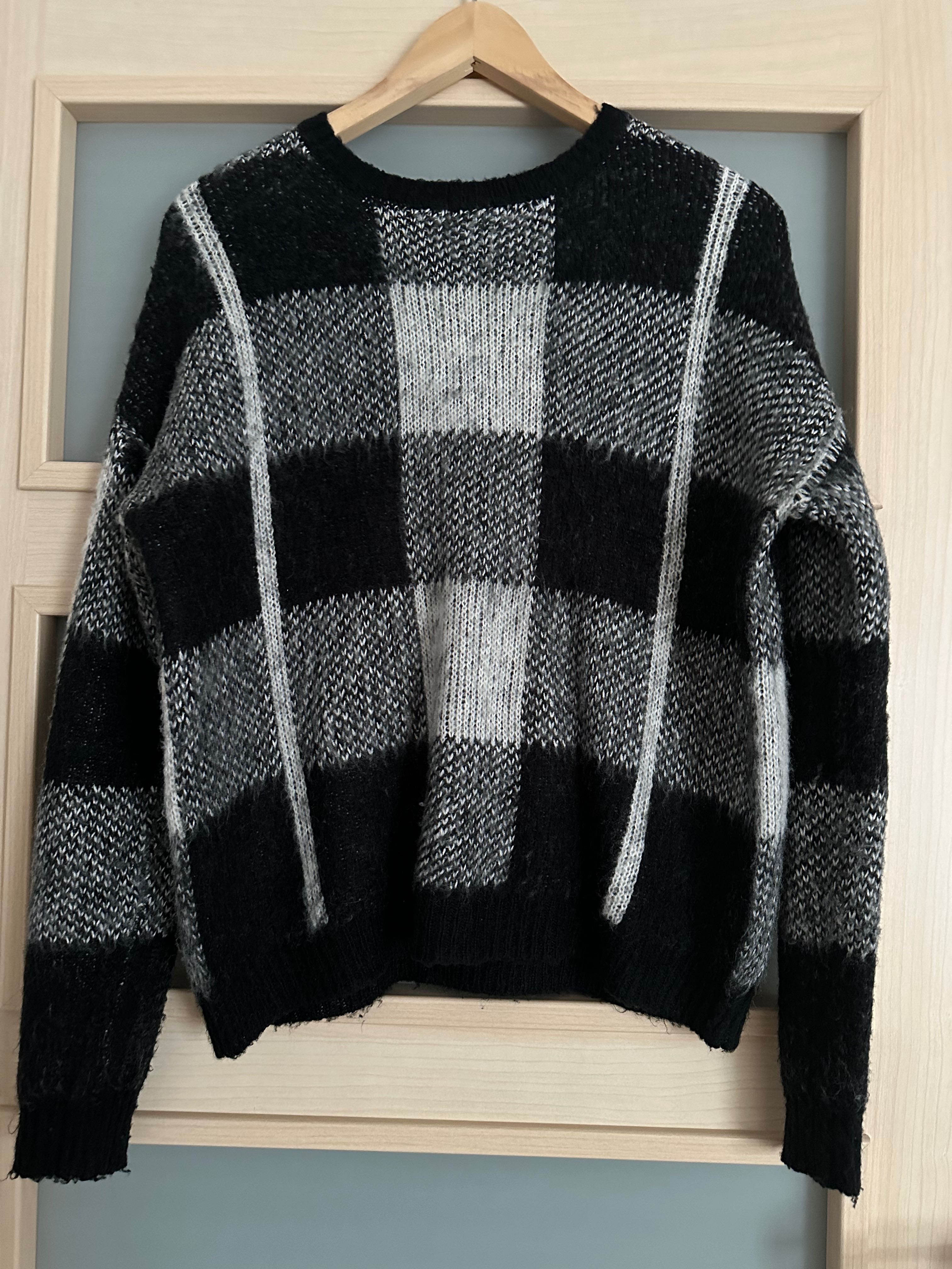 Sweter Sinsay w kratę