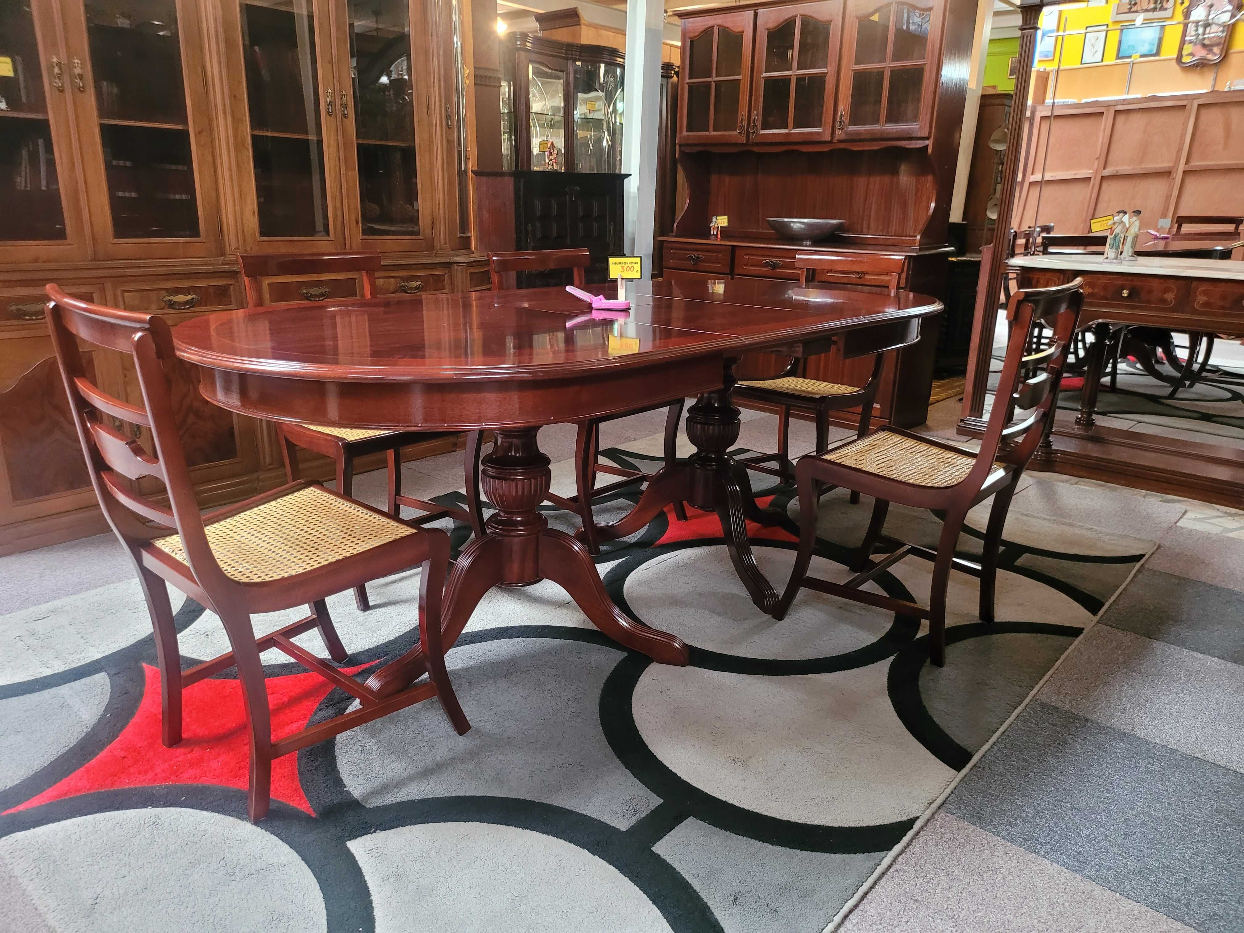 Mesa de sala extensível - Dois pés de galo - óptimo estado - Só a