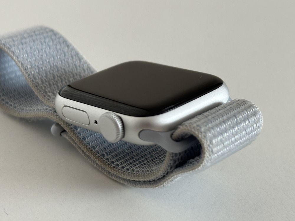 Apple Watch Se 2 2024 aкб 100%