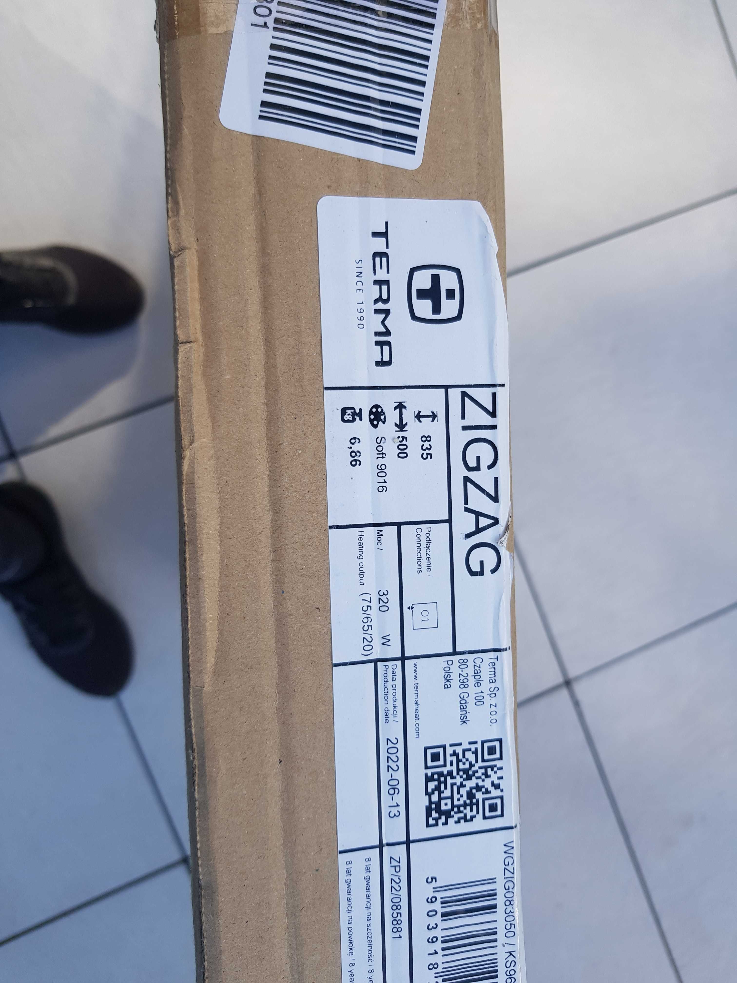 Grzejnik Terma Zigzag 835x500 soft 9016 biały O1