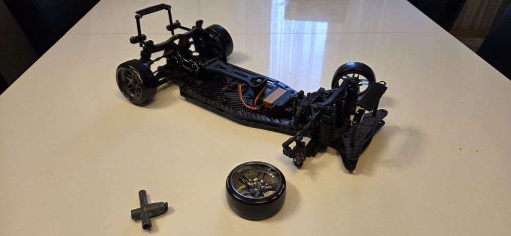 Yokomo YD2-S drift RC + serwo gratis