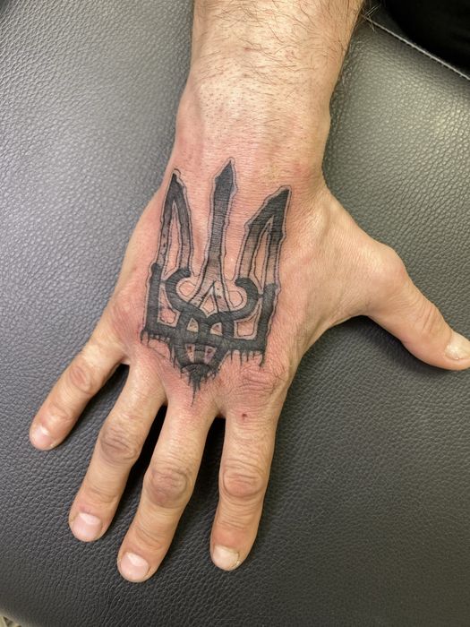 tatoo,Тату мастер,міні тату,патріотичне тату,модель