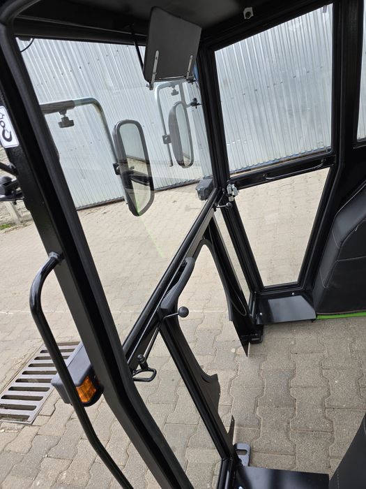 Nowa kabina c360  Kabina c360 Kabina ciągnikowa Maska c360 nowość