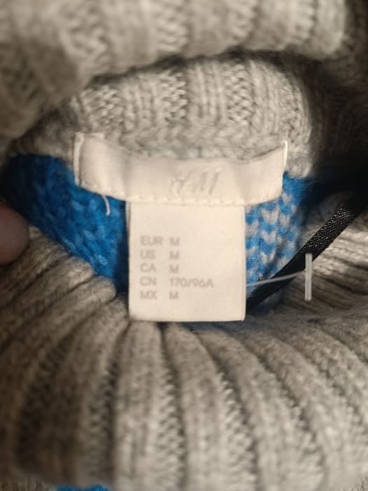 Светр  з анімалістисним принтом H&M