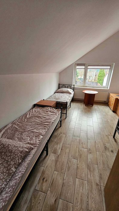 Dom - 64 m - 2 pokoje - kwatera dla 8 os.  - Ursus Gołabki