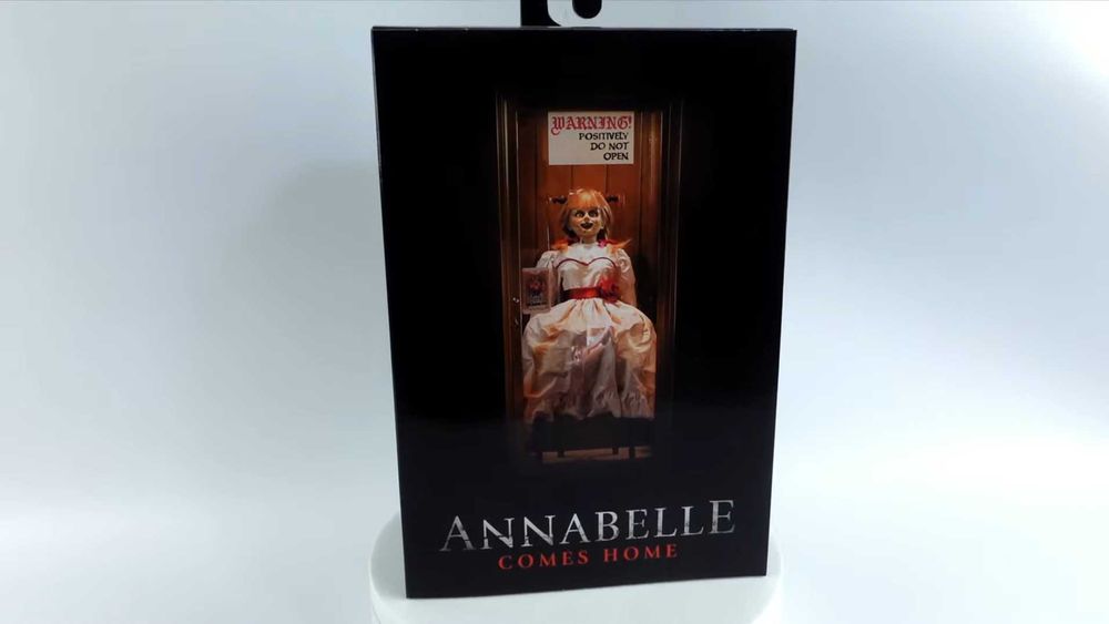 NECA The Conjuring Universe Annabelle Figurka Ultimate