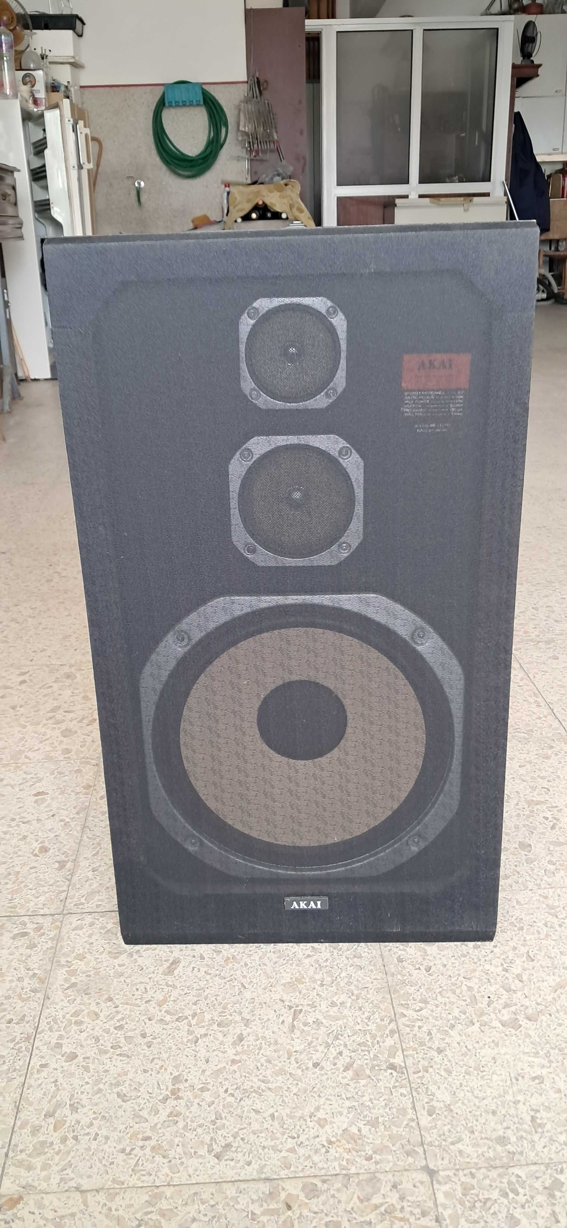 Colunas de som AKAI