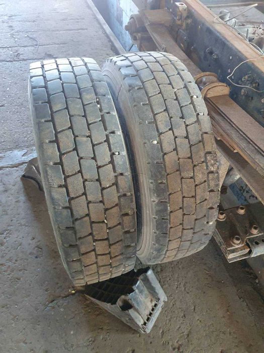 Продам шини  235/ 75 R17.5 глибина протектора 10мм