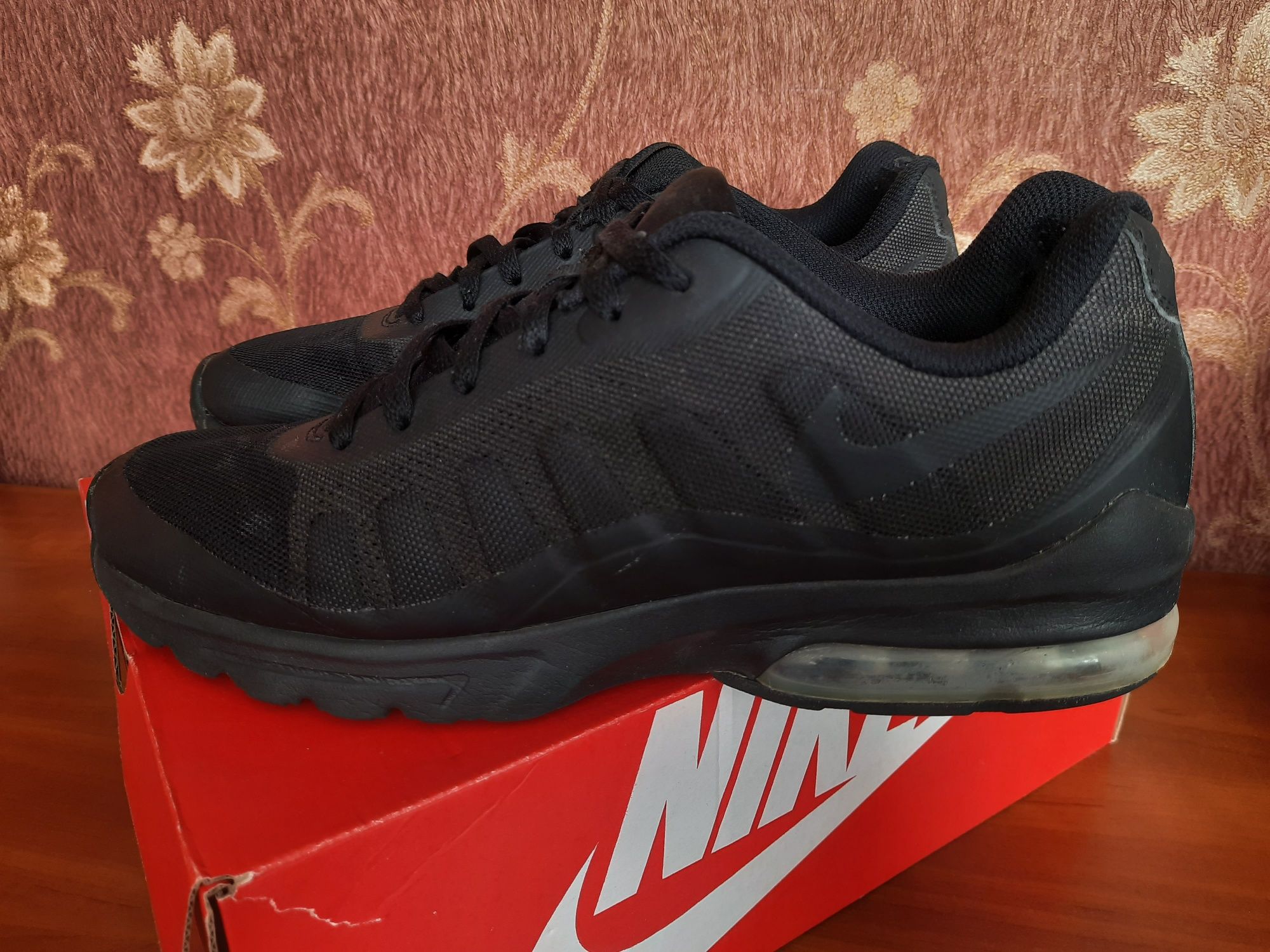 Кроссовки Nike Air Max Invigor, р.45