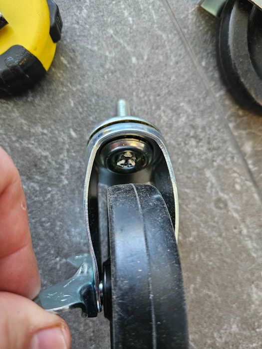 Ролик/колесо поворотне 10 см резинове нове для ящиків /меблів