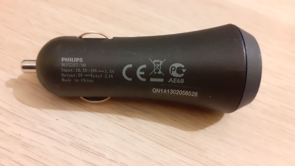 Philips Ładowarka samochodowa USB z 2 portami USB