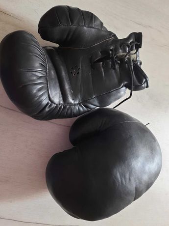 Боксерские перчатки старые советские кожа