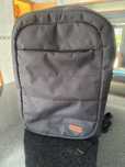 Mochila Goodis preta.